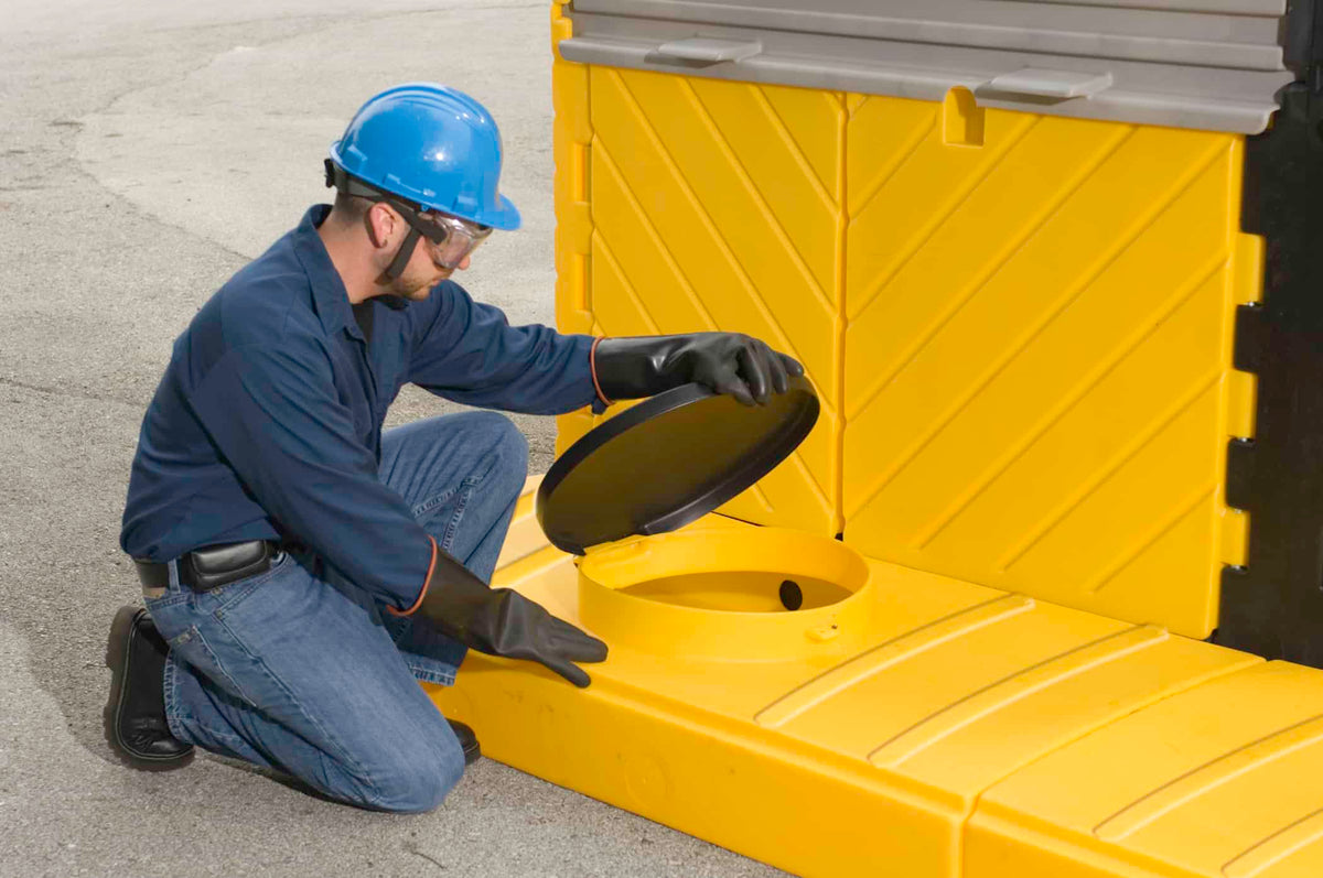 UltraTech 2 Tote Outdoor Modular IBC Containment
